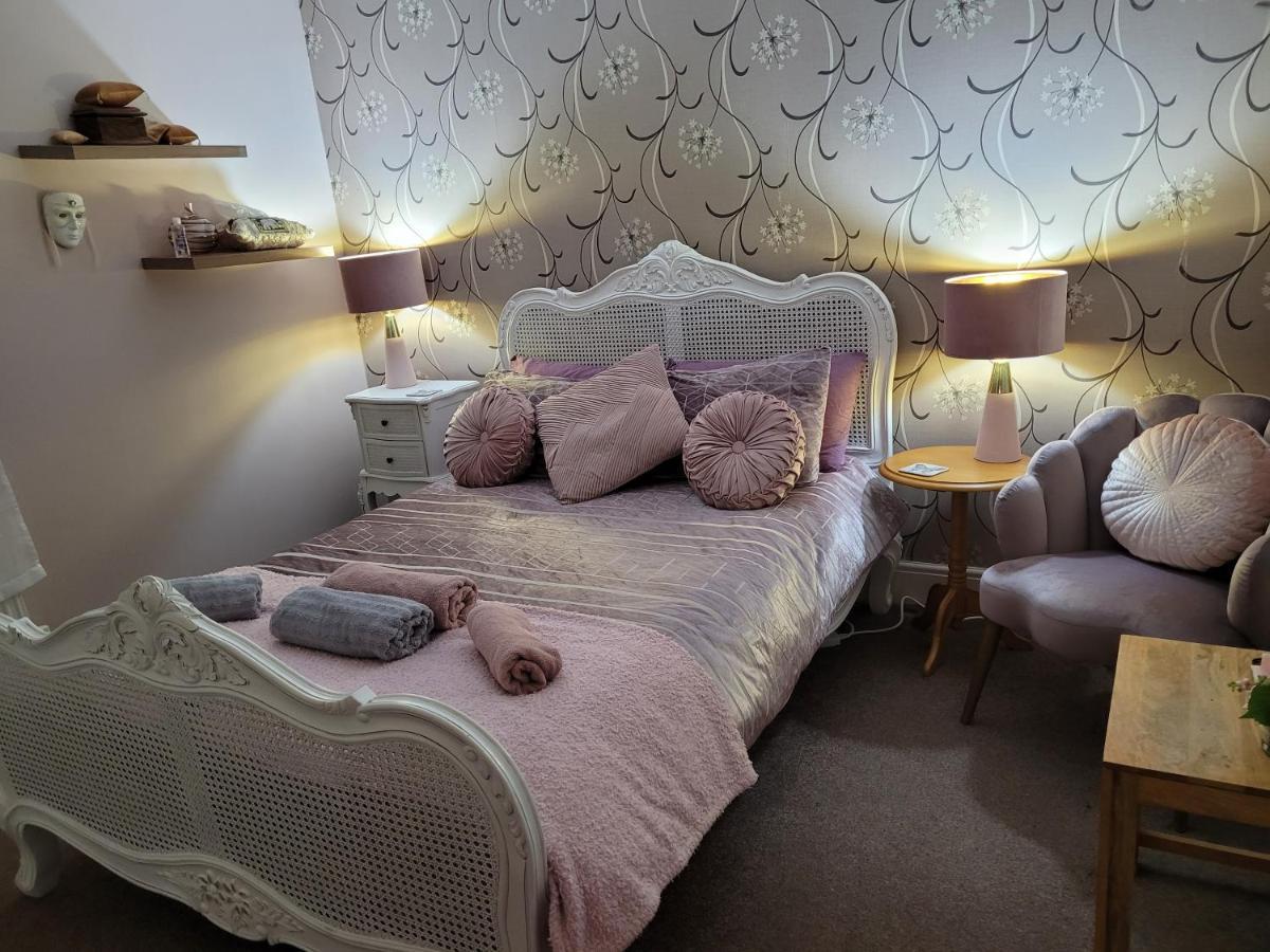 Siobhan'S Abode 2 Deluxe Doubles N Large Single No Pets Swindon Exterior foto