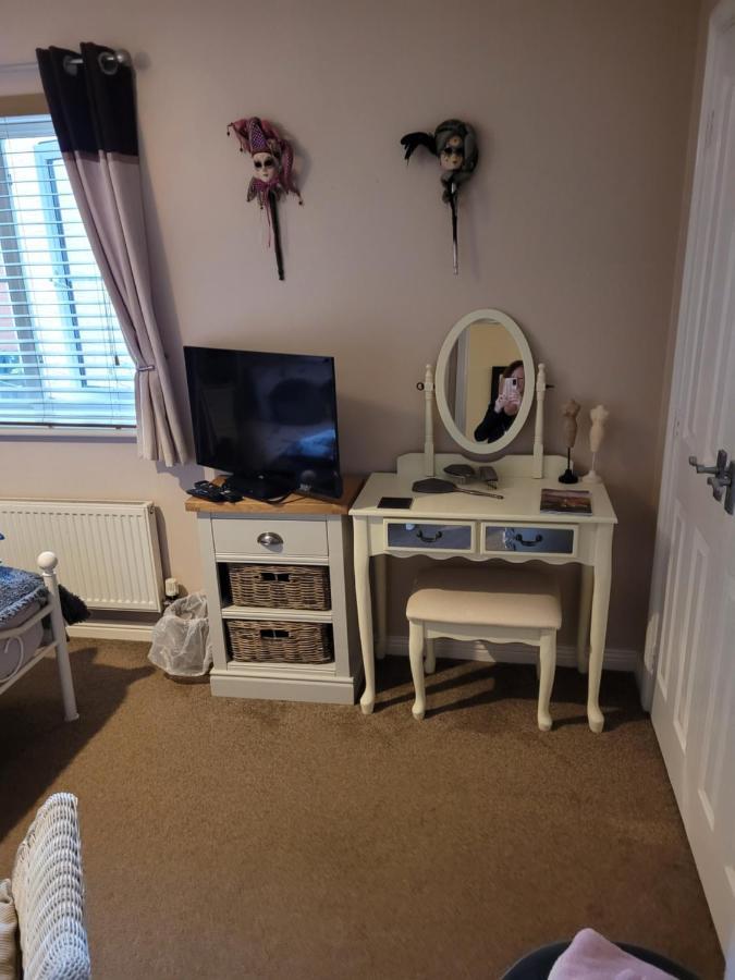 Siobhan'S Abode 2 Deluxe Doubles N Large Single No Pets Swindon Exterior foto